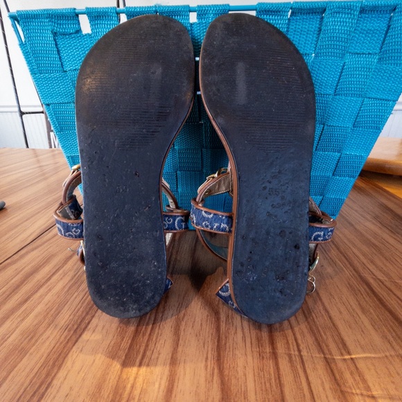 Guess Navy and Brown Sandals Size 5.5 - Picture 6 of 7